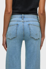 Load image into Gallery viewer, Hudson Rosie High-Rise Wide Leg in Oak