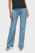 Load image into Gallery viewer, Hudson Rosie High-Rise Wide Leg in Oak
