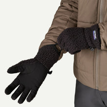 Load image into Gallery viewer, Patagonia Retro Pile Fleece Gloves - Black
