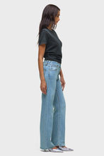Load image into Gallery viewer, Hudson Rosie High-Rise Wide Leg in Oak
