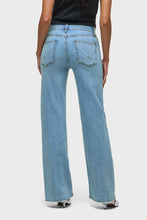 Load image into Gallery viewer, Hudson Rosie High-Rise Wide Leg in Oak
