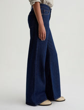 Load image into Gallery viewer, AG Saige Wide Leg Mid-Rise Jean in Symmetry
