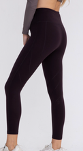 Load image into Gallery viewer, Mono B Venice Leggings In Chocolate
